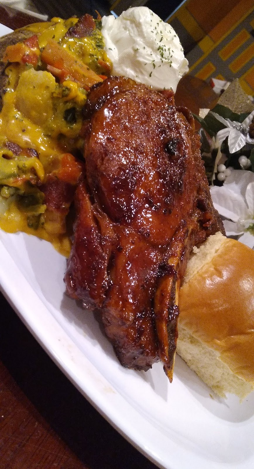 Louie Lous Edible Galore & More | restaurant | 2411 Union, St. Louis, MO 63113, USA | 3149266966 OR +1 314-926-6966