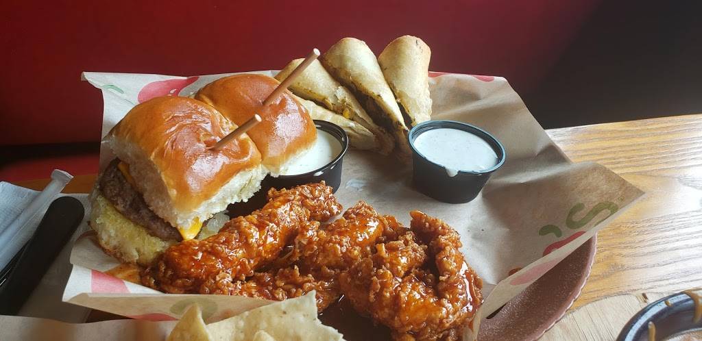 Chilis Grill & Bar | restaurant | 5080 Riverside Dr Suite 1600, Macon, GA 31210, USA | 4787570169 OR +1 478-757-0169