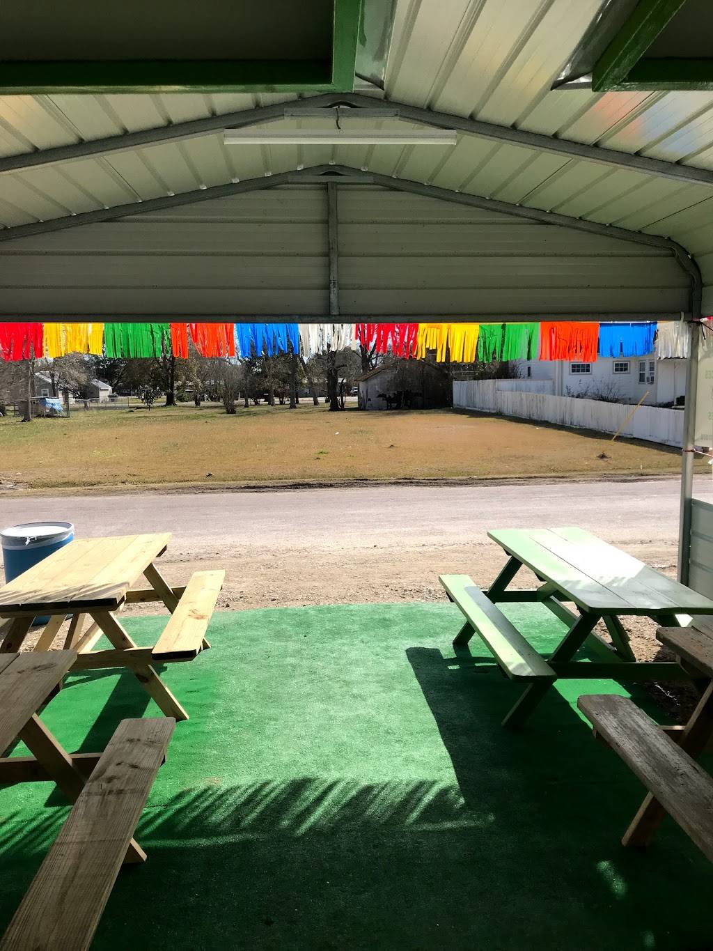 Gator Fruits N More | restaurant | 407 Willcox St, Anahuac, TX 77514, USA | 4092679716 OR +1 409-267-9716