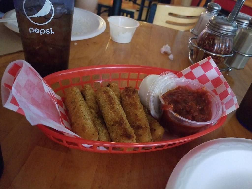 Fratellis Pizzeria | restaurant | 15065 Vista Rd, Helendale, CA 92342, USA | 7608436902 OR +1 760-843-6902