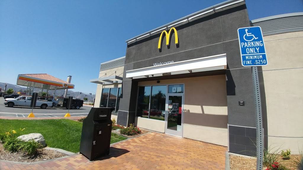 McDonalds | cafe | 23819 Clinton Keith Rd, Wildomar, CA 92595, USA | 9514617345 OR +1 951-461-7345