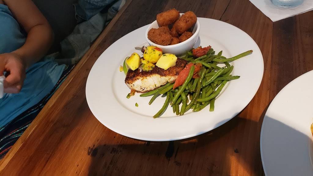 Cape Fear Seafood Company | restaurant | 832 Spring Forest Rd, Raleigh, NC 27609, USA | 9842424600 OR +1 984-242-4600