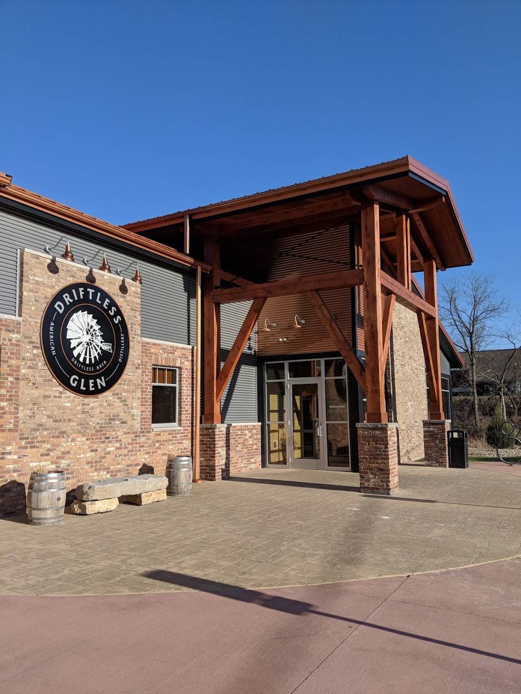 Driftless Glen Distillery | restaurant | 300 Water St, Baraboo, WI 53913, USA | 6083564536 OR +1 608-356-4536