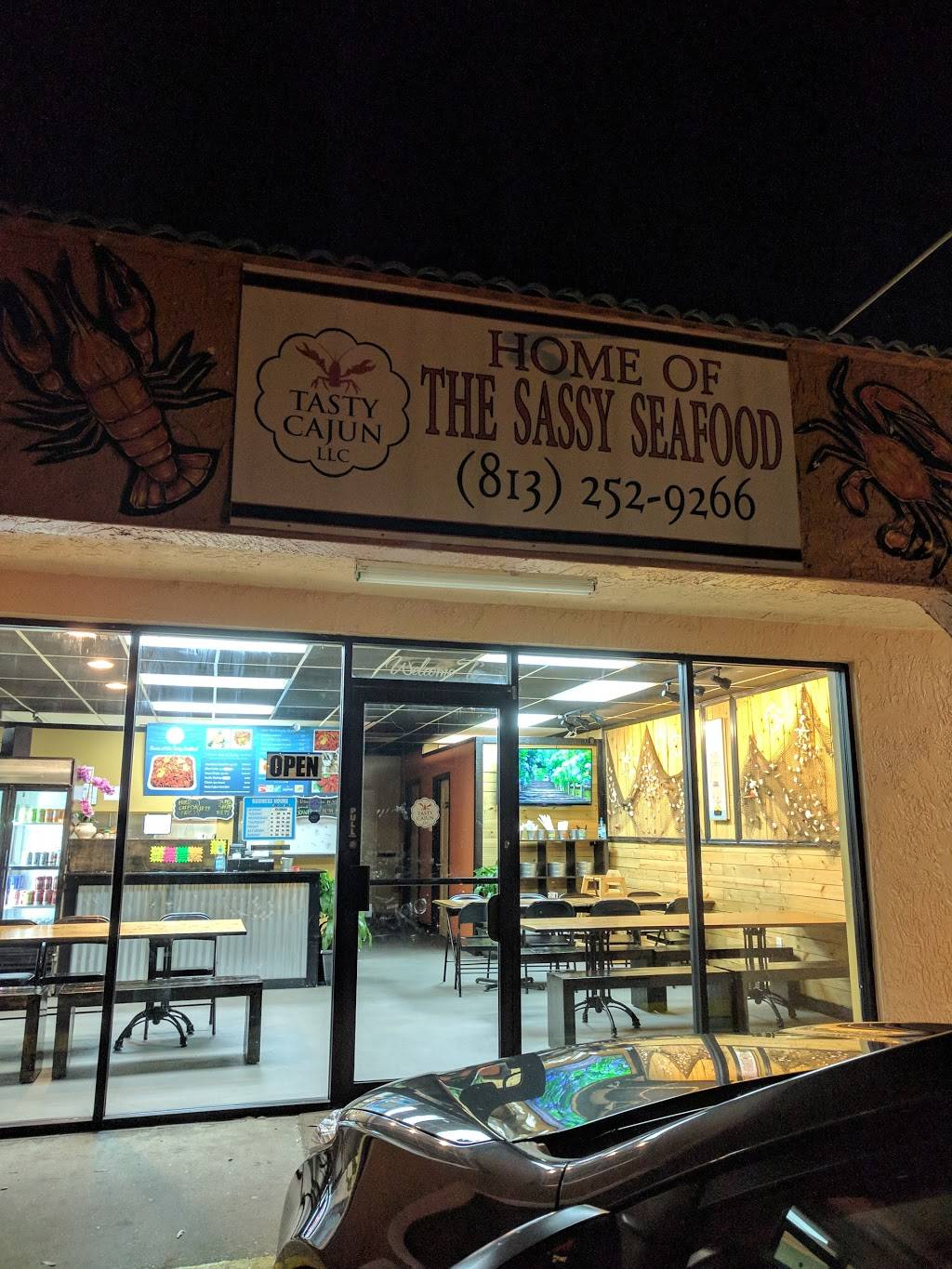 Tasty Cajun | restaurant | 1000 W Waters Ave #6, Tampa, FL 33604, USA | 8132529266 OR +1 813-252-9266