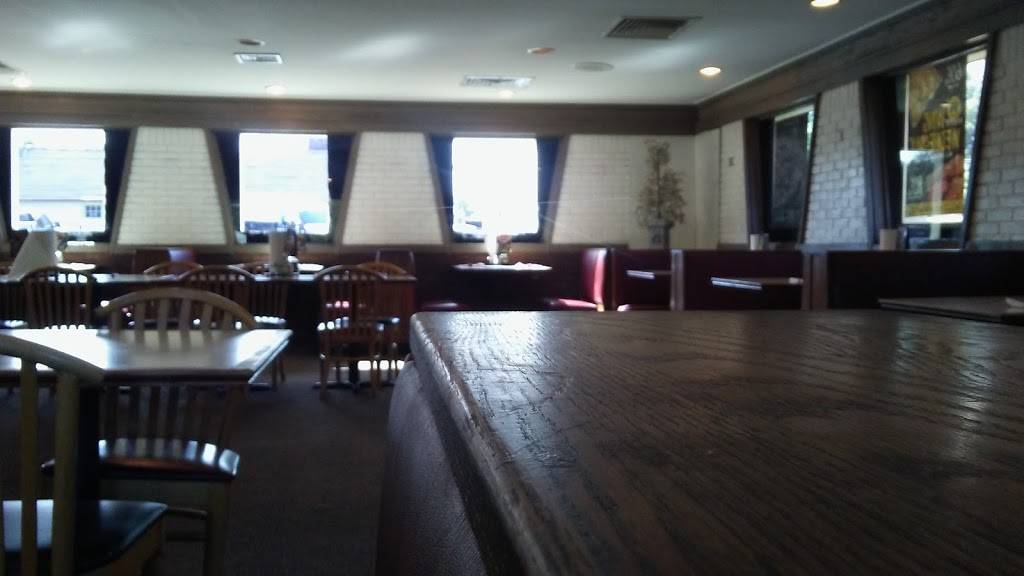 Pizza Hut | meal takeaway | 22 W 14th St, Front Royal, VA 22630, USA | 5406362967 OR +1 540-636-2967