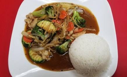 Snay Thai restaurant | restaurant | 445 Plaza Dr, Eustis, FL 32726, USA | 3526024850 OR +1 352-602-4850