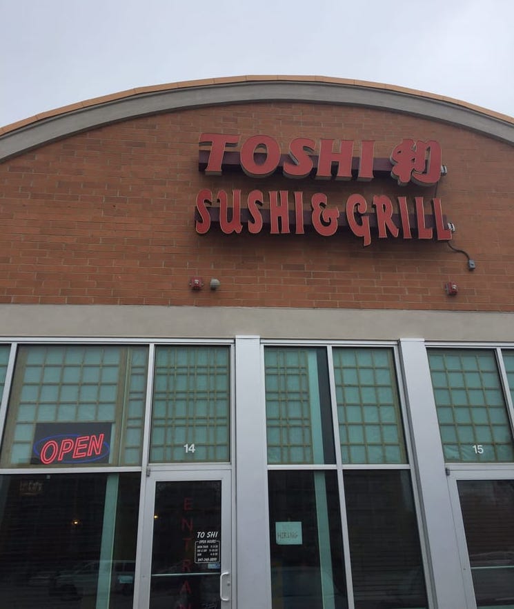 Toshi Sushi & Grill | restaurant | 1475 N Dilleys Rd #11-15, Gurnee, IL 60031, USA | 8472498899 OR +1 847-249-8899