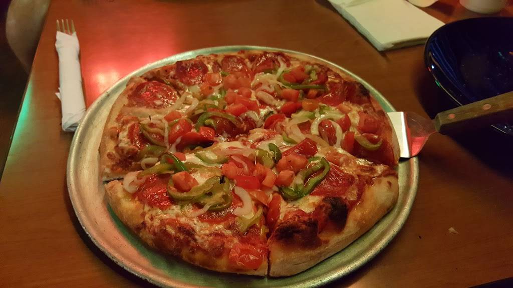 That Guys Pizza | restaurant | 16948 E Shea Blvd, Fountain Hills, AZ 85268, USA | 4808161356 OR +1 480-816-1356