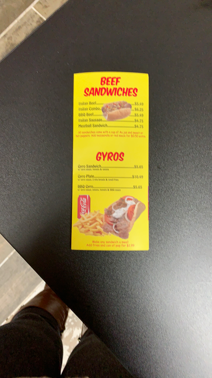 Lili’s Hot Dogs | restaurant | 16 S Locust St, Manteno, IL 60950, USA | 8159077582 OR +1 815-907-7582