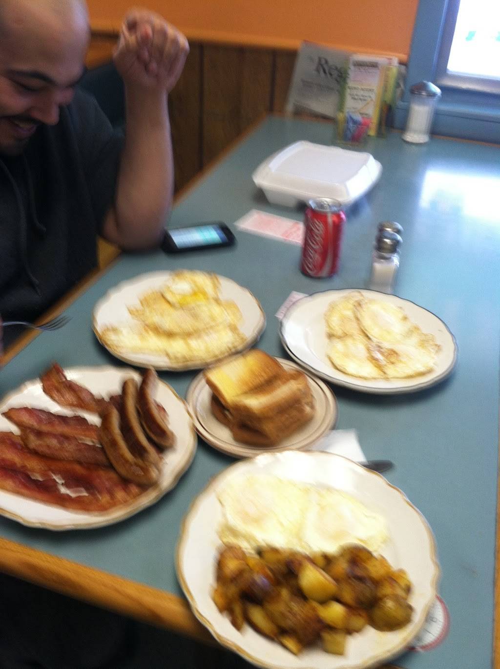 Johns Corner | meal takeaway | 204 Sewall St, Ludlow, MA 01056, USA | 4135838324 OR +1 413-583-8324