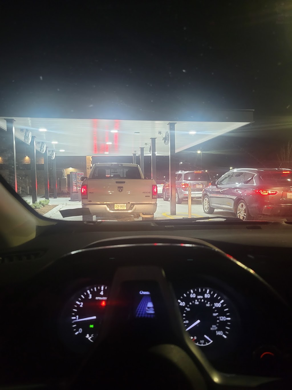 Raising Canes Chicken Fingers | meal takeaway | 1044 W Mercury Blvd, Hampton, VA 23666, USA | 7578478358 OR +1 757-847-8358