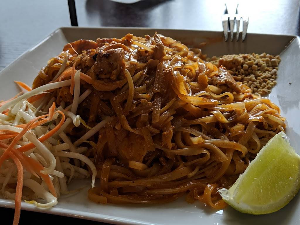 Green Papaya Sacramento | restaurant | 8785 Center Pkwy Unit B120, Sacramento, CA 95823, USA | 9166673703 OR +1 916-667-3703