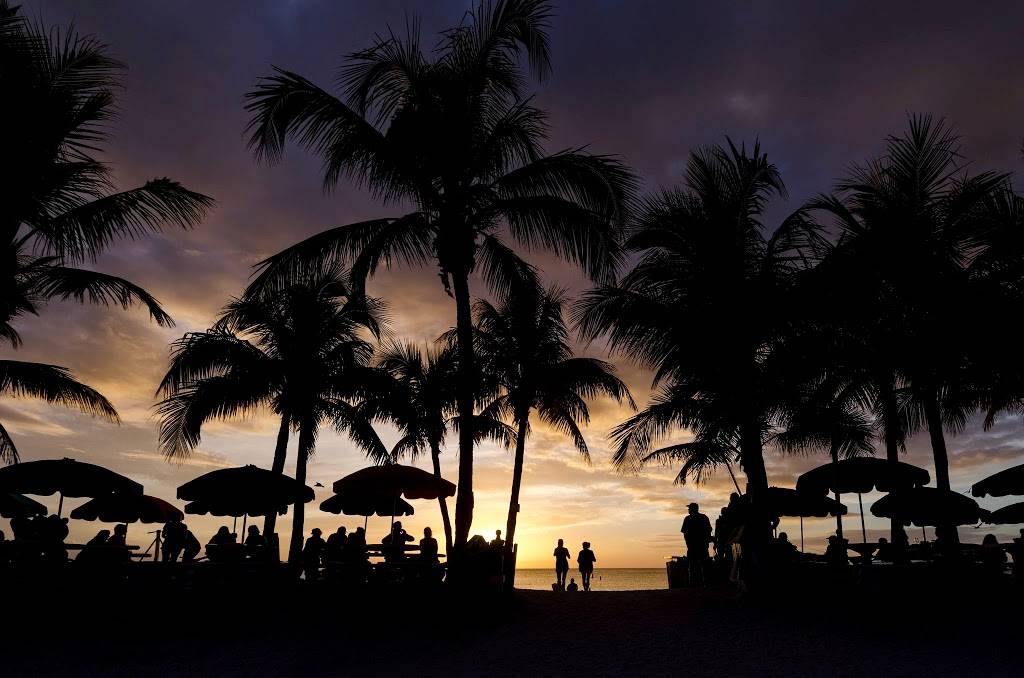 Docs Beach House | restaurant | 27908 Hickory Blvd, Bonita Springs, FL 34134, USA | 2399926444 OR +1 239-992-6444