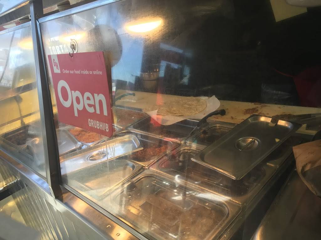 Carniceria La Tapatia | restaurant | 739 E Hyde Park Blvd #2507, Inglewood, CA 90302, USA | 3106715475 OR +1 310-671-5475