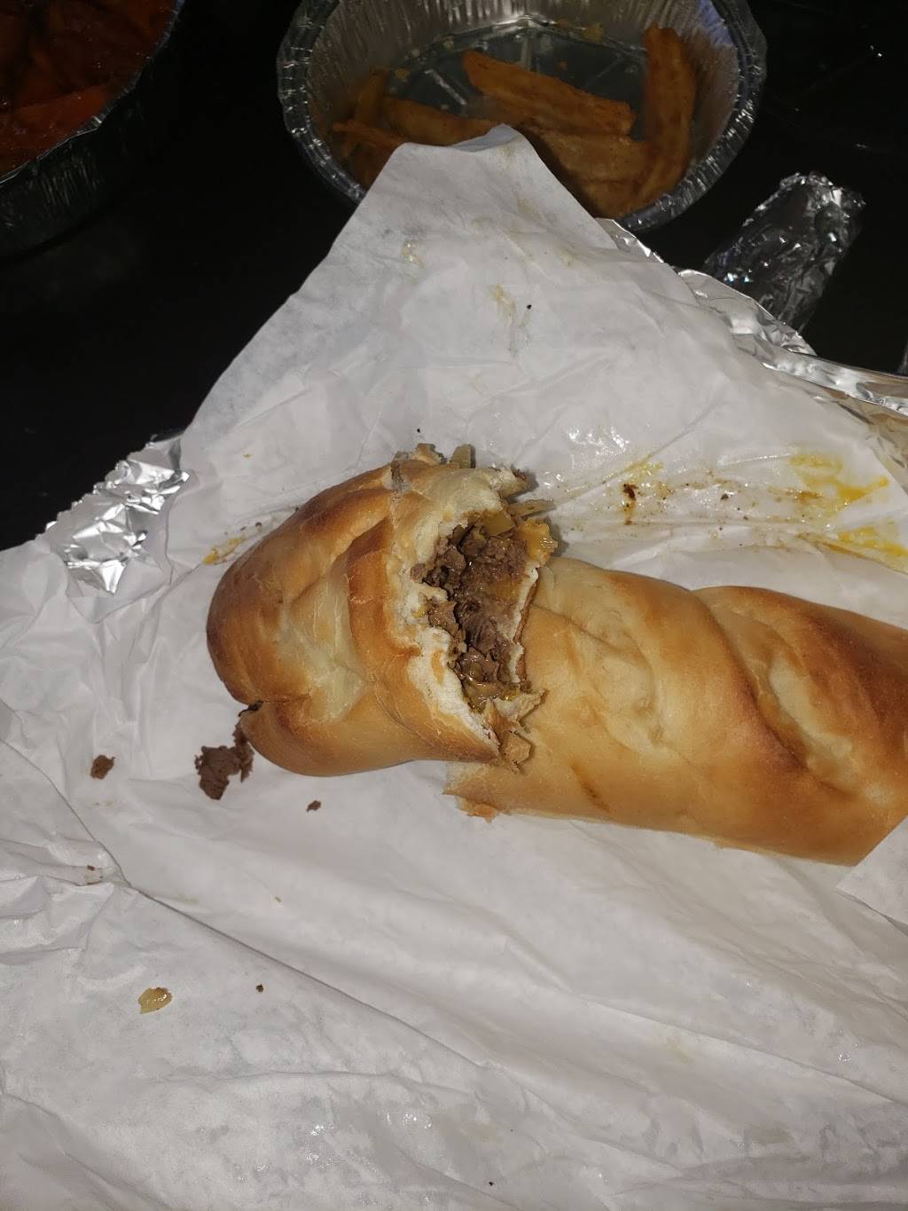 Lucino’s Pizza | restaurant | 3421 E Tropicana Ave suite f, Las Vegas, NV 89121, USA | 7027124004 OR +1 702-712-4004