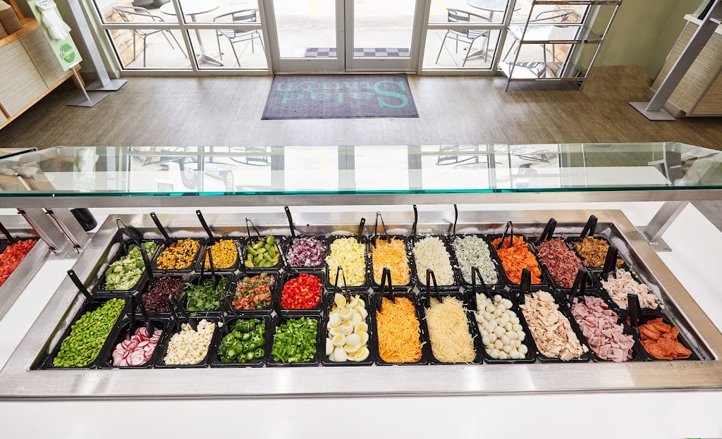 Salad Station | restaurant | 1407 Bienville Blvd, Ocean Springs, MS 39564, USA | 9856022223 OR +1 985-602-2223