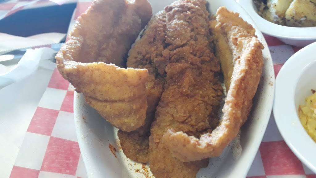 Traditionz Wings & Grill | restaurant | 3330-5 S Crater Rd, Petersburg, VA 23805, USA | 8048631911 OR +1 804-863-1911