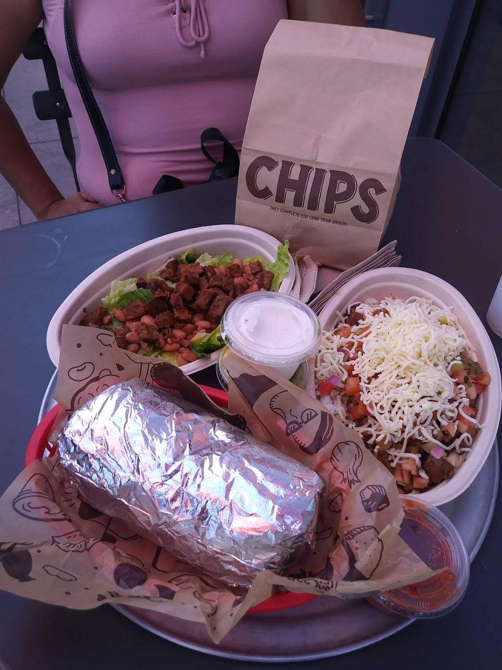 Chipotle Mexican Grill | restaurant | 1100 Truman St, San Fernando, CA 91340, USA | 8188982351 OR +1 818-898-2351
