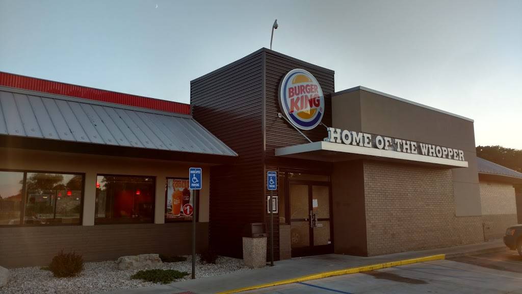 Burger King | restaurant | 10210 S Clare Ave, Clare, MI 48617, USA | 9892668229 OR +1 989-266-8229