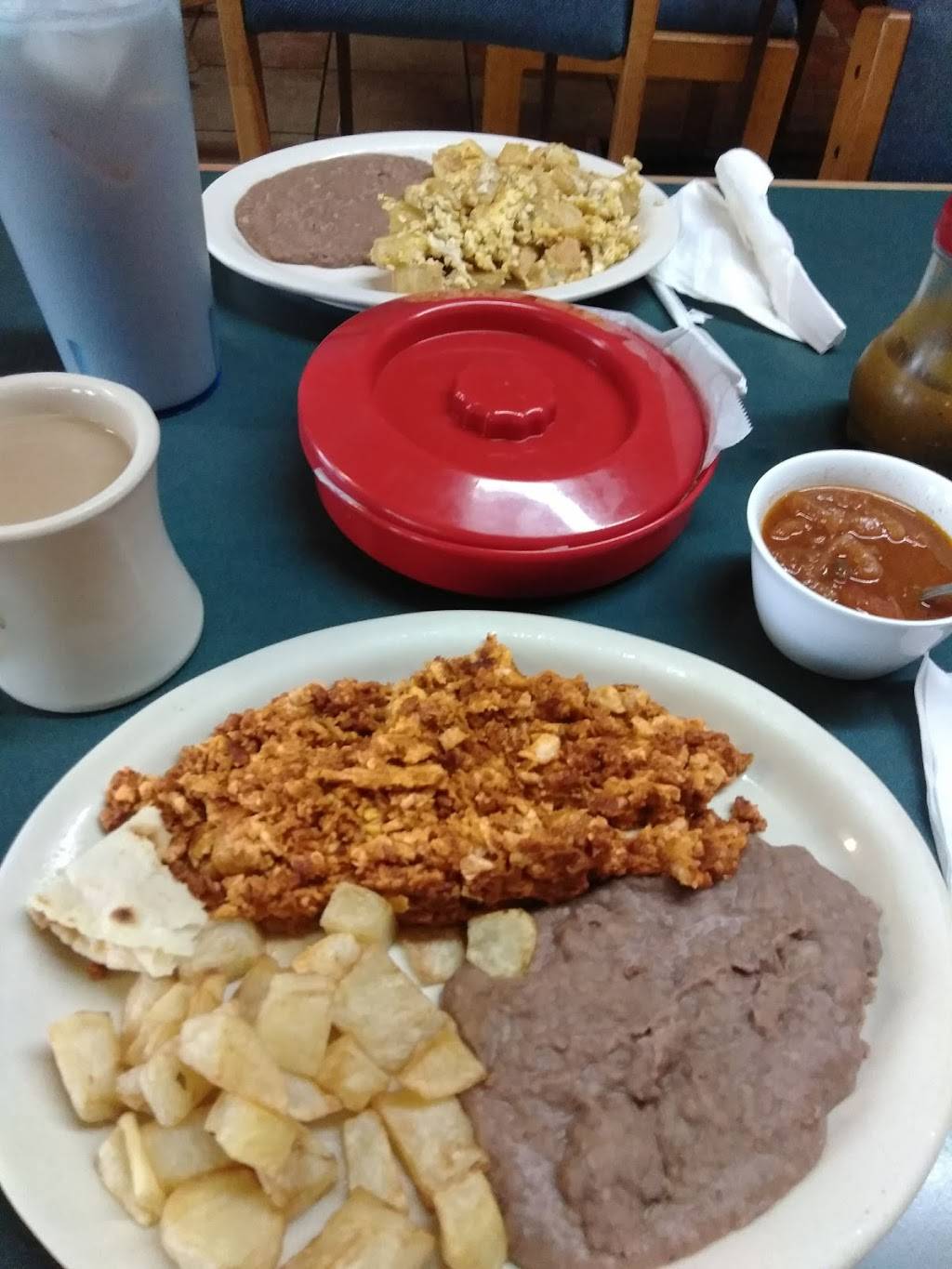 El Paraiso | restaurant | 7850 S Loop 1604 W, Somerset, TX 78069, USA | 8304293478 OR +1 830-429-3478