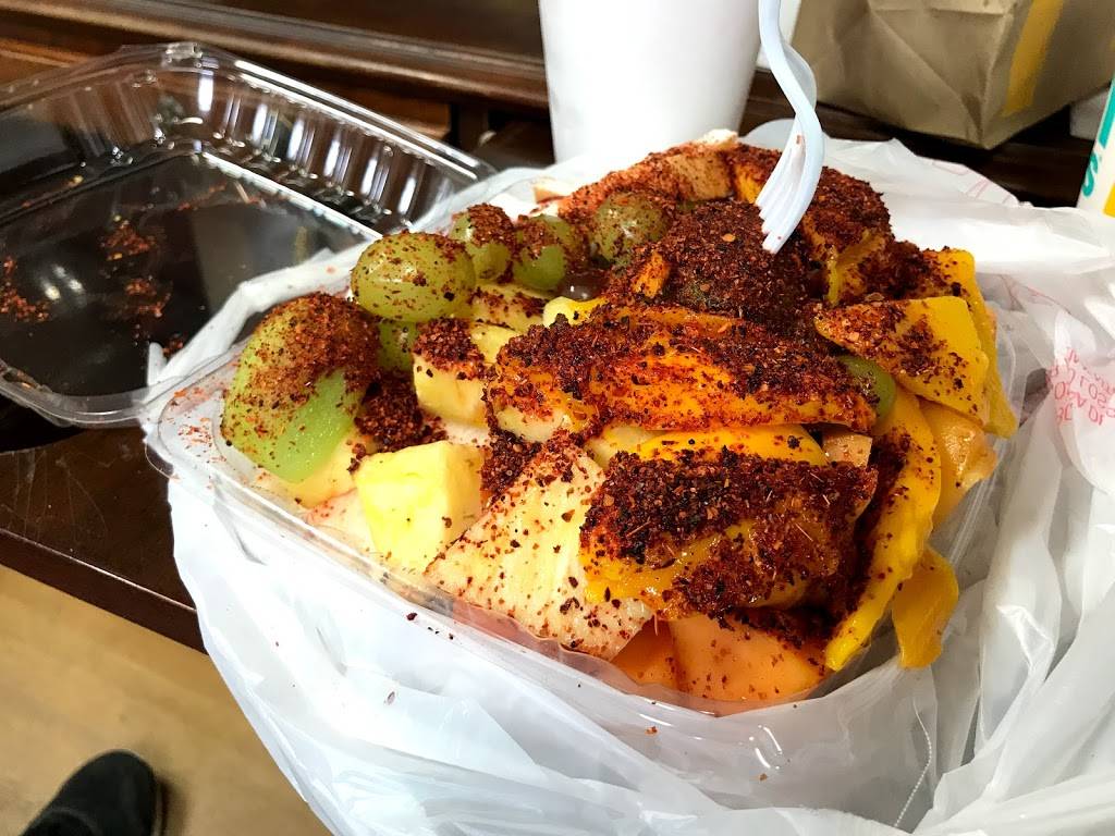 El Antojito Fruteria | restaurant | 210 N Ira Ave, Dallas, TX 75211, USA | 2143331990 OR +1 214-333-1990