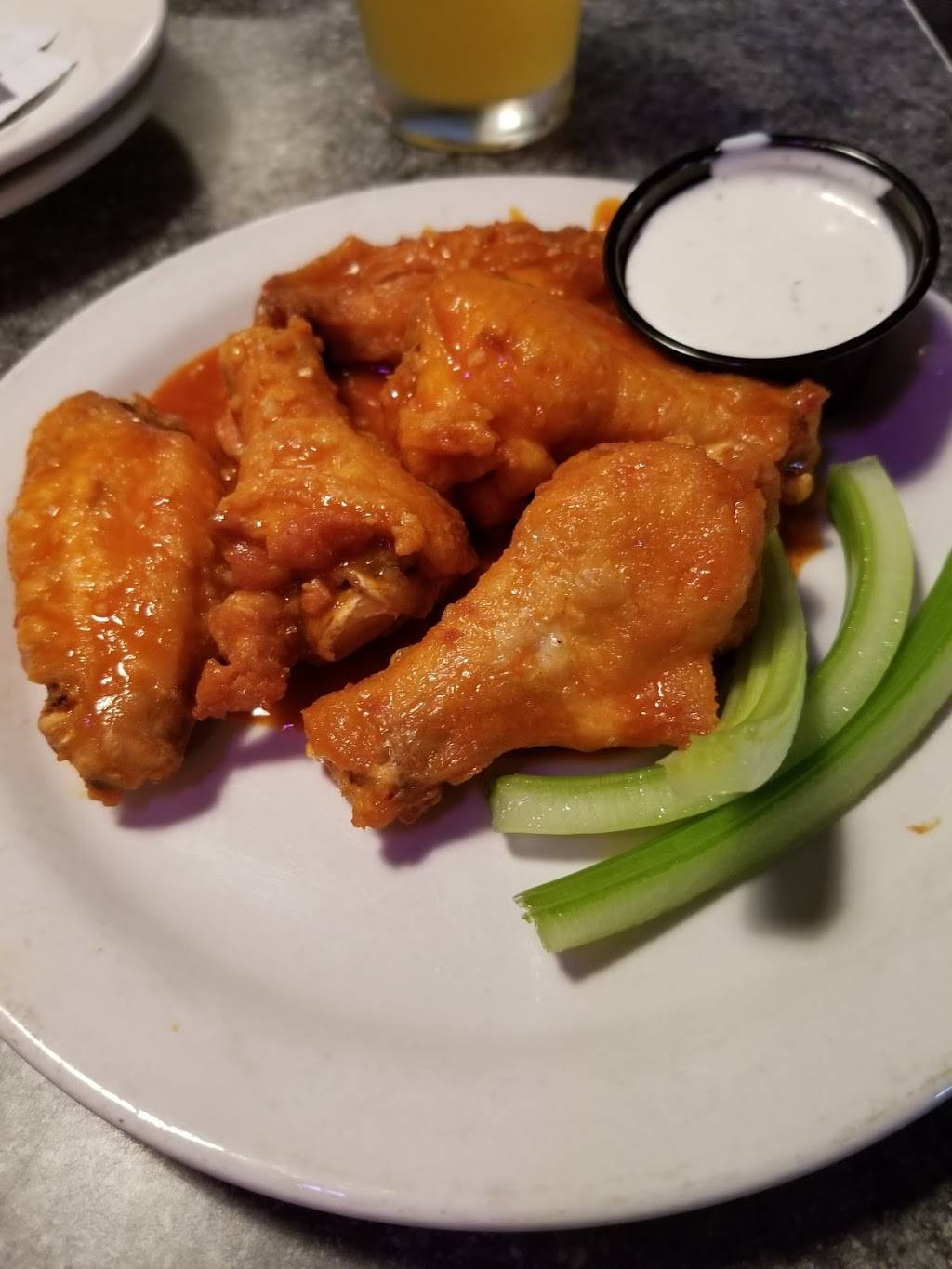 Big Woodys | restaurant | 1855 Sullivan Trail, Easton, PA 18040, USA | 6102524442 OR +1 610-252-4442