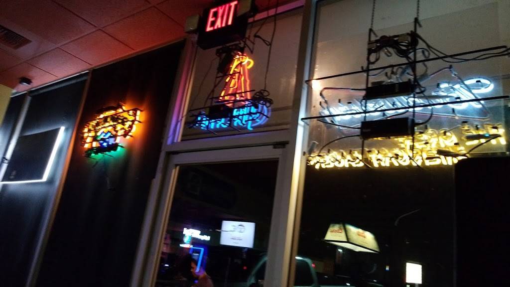 Dempseys Sports Bar & Grill | restaurant | 3583 N Los Coyotes Diagonal, Long Beach, CA 90808, USA | 5624210111 OR +1 562-421-0111