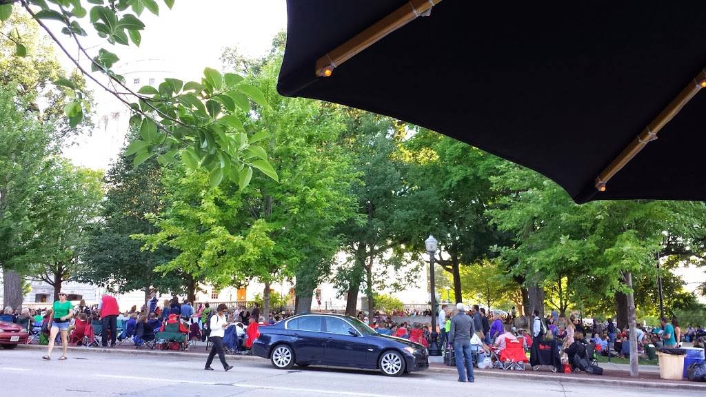 Harvest | restaurant | 21 N Pinckney St, Madison, WI 53703, USA | 6082556075 OR +1 608-255-6075