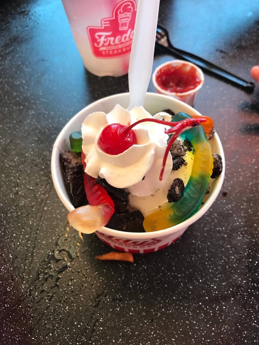 Freddys Frozen Custard & Steakburgers | restaurant | 420 W Town Center Blvd, Champaign, IL 61822, USA | 2176071203 OR +1 217-607-1203