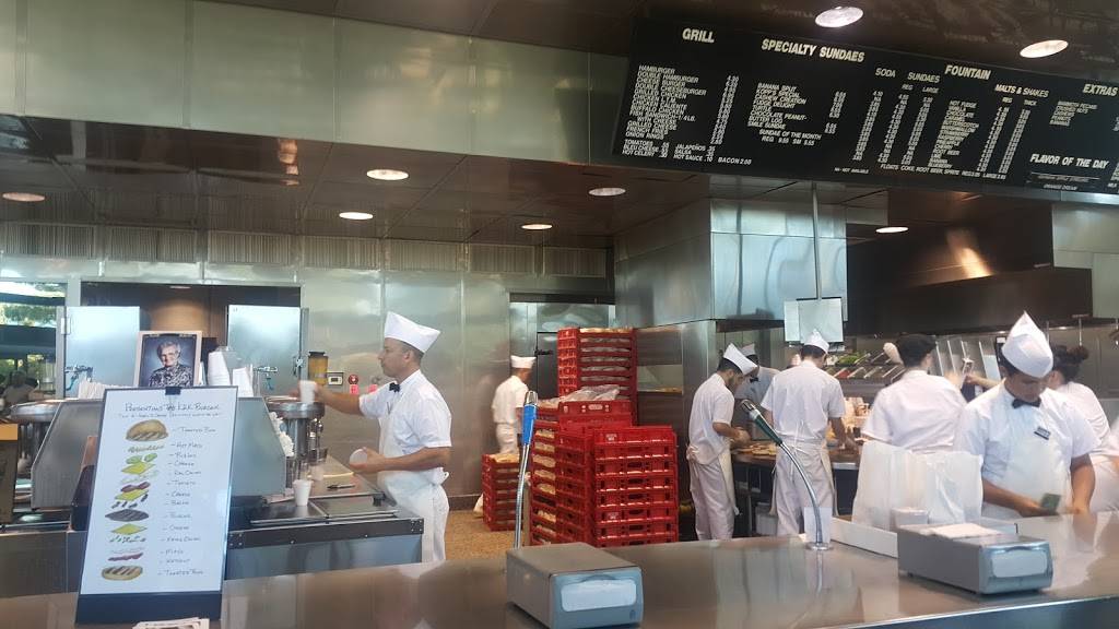 Kopps Frozen Custard | restaurant | 7631 W Layton Ave, Greenfield, WI 53220, USA | 4142824312 OR +1 414-282-4312