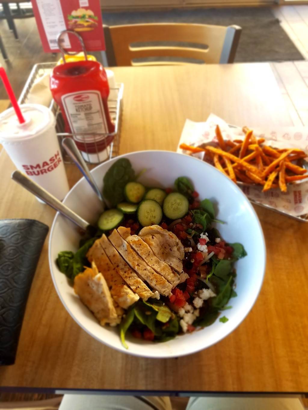 Smashburger | restaurant | 3121 W Peoria Ave Ste 108, Phoenix, AZ 85029, USA | 6028880567 OR +1 602-888-0567