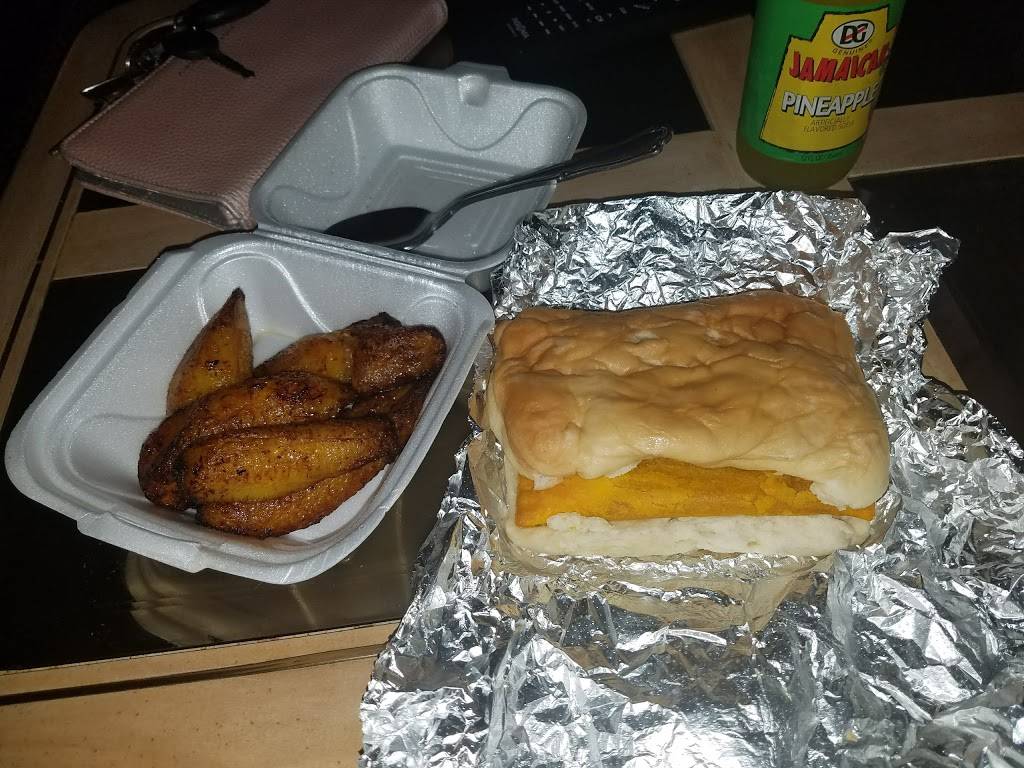 Cocoas Authentic Jamaican Jerk | restaurant | 6316 Old Sugar Creek Rd A, Charlotte, NC 28269, USA | 9804986152 OR +1 980-498-6152