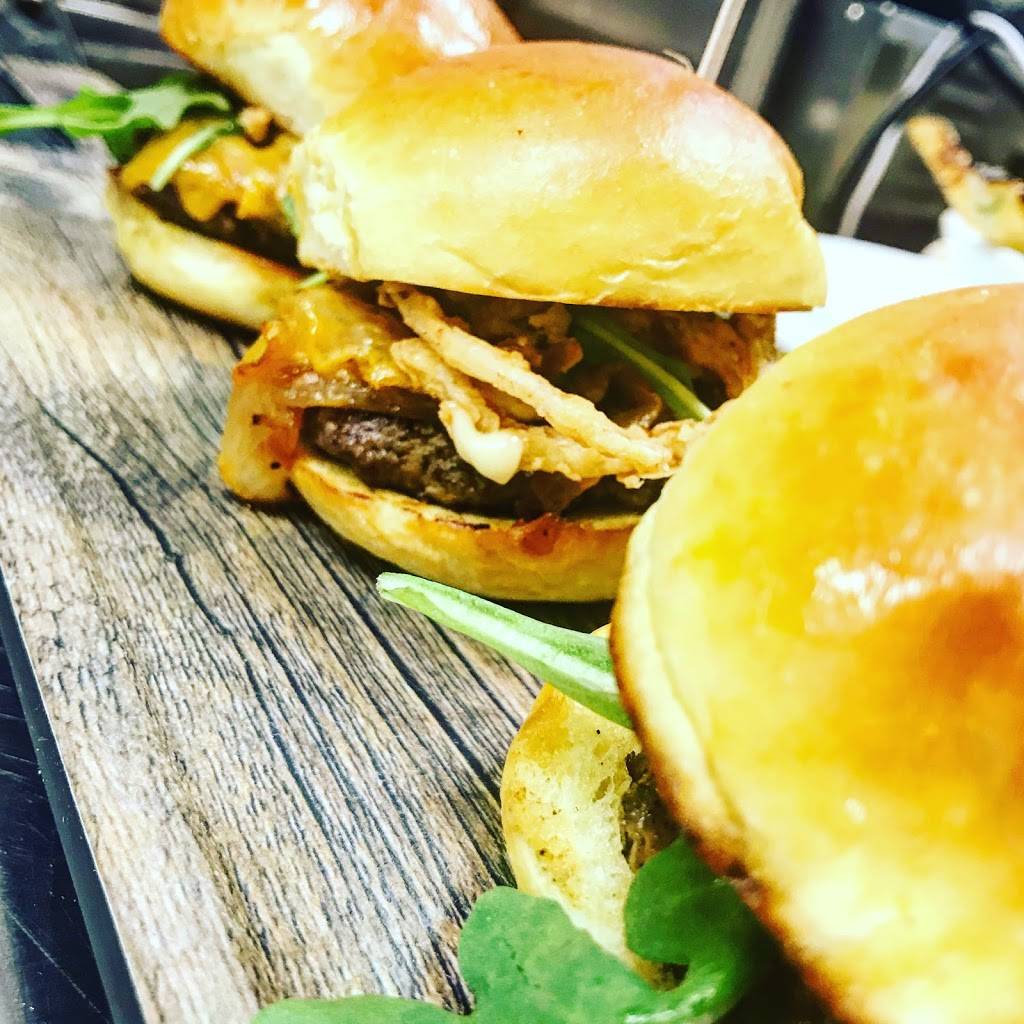 Garden Social Beer Garden & Kitchen | restaurant | 1964 Hempstead Turnpike, East Meadow, NY 11554, USA | 5167505338 OR +1 516-750-5338