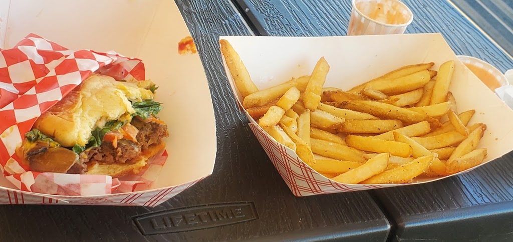 Jimmys Classic Drive-In | restaurant | 515 NE E St, Grants Pass, OR 97526, USA | 5414793850 OR +1 541-479-3850