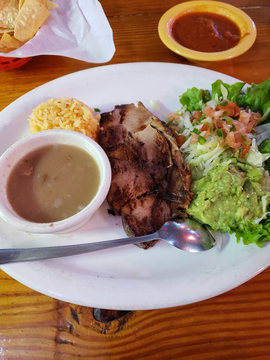 Two Amigos Mexican Restaurant | restaurant | 2308 Lutcher Dr, Orange, TX 77632, USA | 4096709899 OR +1 409-670-9899