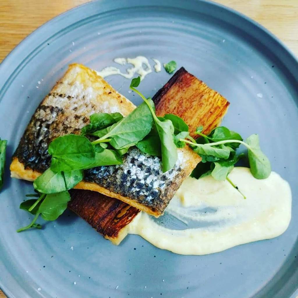 Roe Seafood | restaurant | 5374 E 2nd St, Long Beach, CA 90803, USA | 5625467110 OR +1 562-546-7110