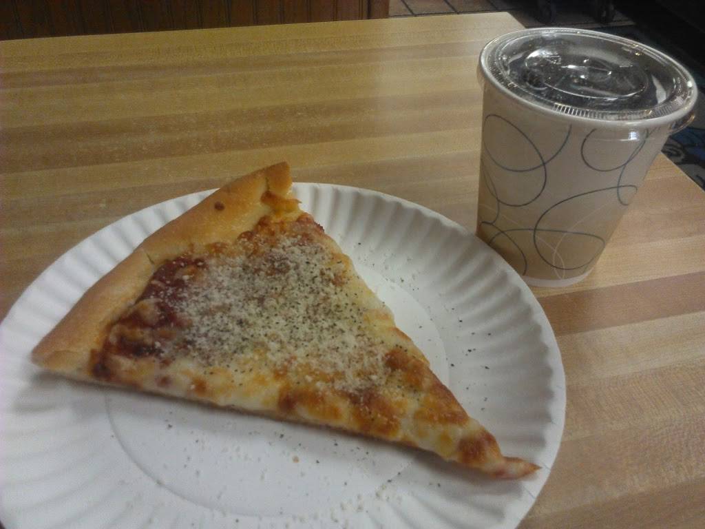 Louies Pizza House | restaurant | 126 E Main St, Waterbury, CT 06702, USA | 2037542998 OR +1 203-754-2998