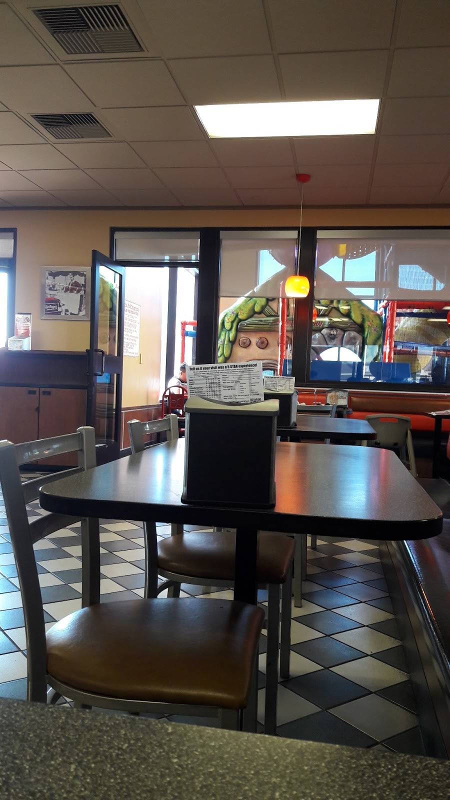 Carls Jr. | restaurant | 14555 Lakewood Blvd, Paramount, CA 90723, USA | 5624082299 OR +1 562-408-2299