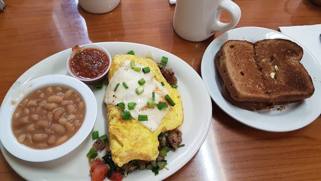 Happy Diner | restaurant | 617 S Centre St, San Pedro, CA 90731, USA | 3102410917 OR +1 310-241-0917