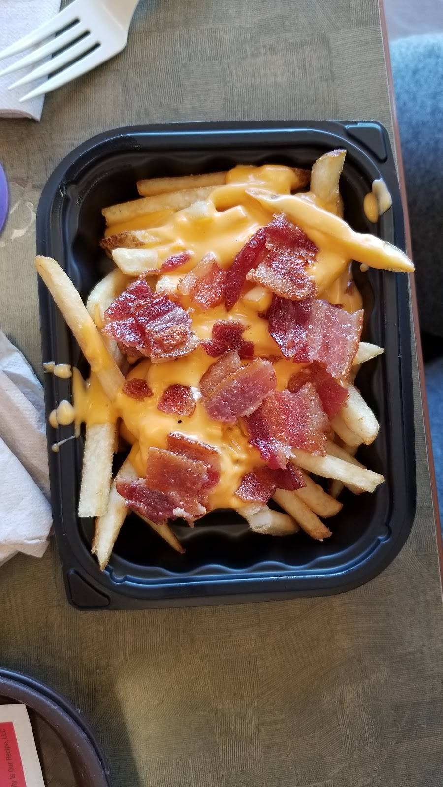 Wendys | restaurant | 6 Edgewater St, Kanata, ON K2L 1V8, Canada | 6138013914 OR +1 613-801-3914