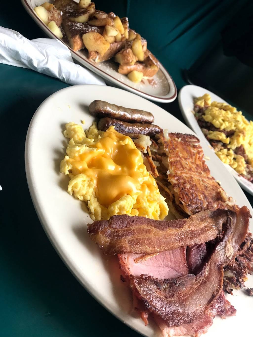 Johns Family Grill Restaurant | restaurant | 304 Cass Ave, Mt Clemens, MI 48043, USA | 5864630033 OR +1 586-463-0033