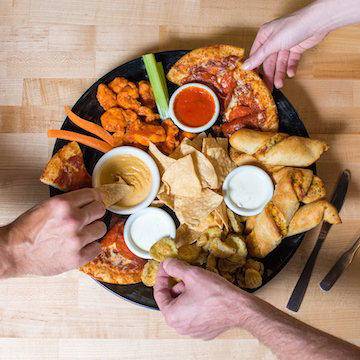 Bostons Restaurant & Sports Bar | restaurant | 804 N, Cacheris Ct, Casa Grande, AZ 85122, USA | 5202515196 OR +1 520-251-5196