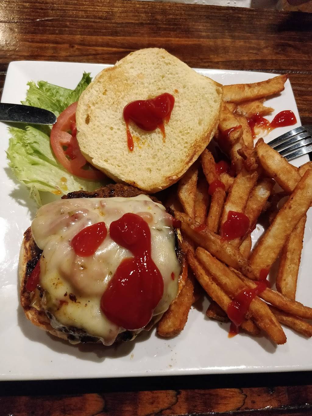 Auburn Draft House | restaurant | 161 E Magnolia Ave, Auburn, AL 36830, USA | 3345212739 OR +1 334-521-2739