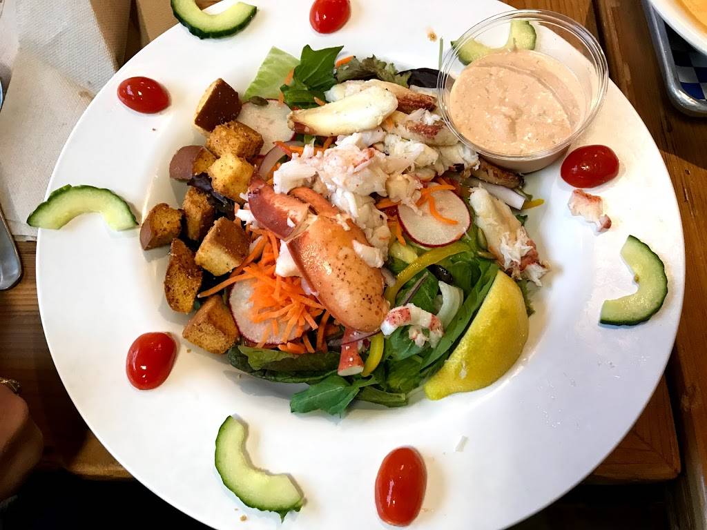New England Lobster Market & Eatery | restaurant | 824 Cowan Rd, Burlingame, CA 94010, USA | 6504431559 OR +1 650-443-1559