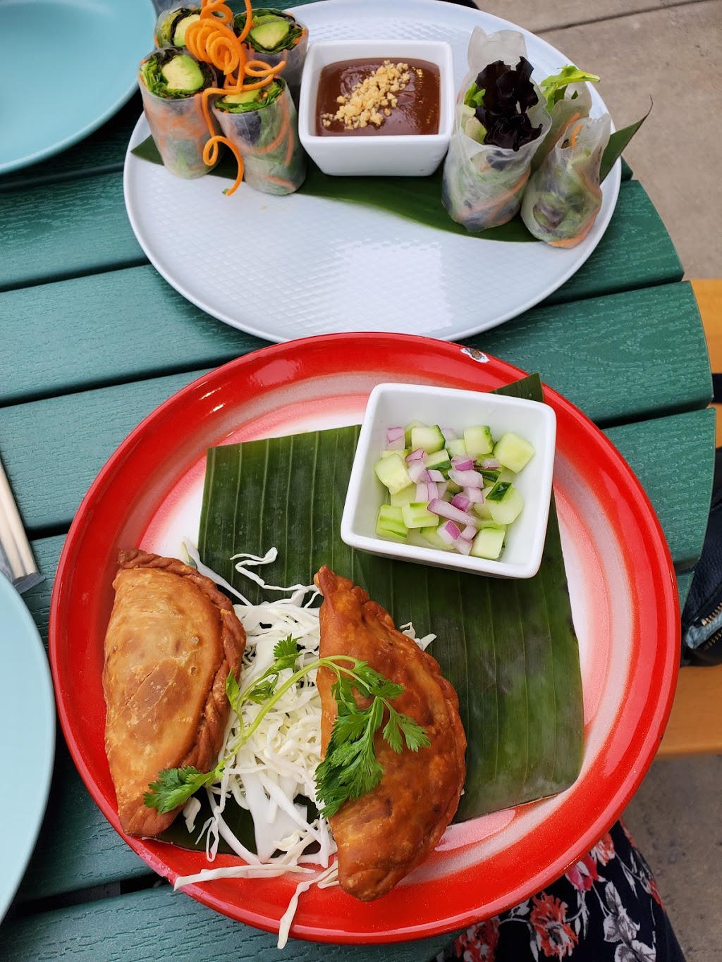 Pineapples Thai Kitchen | restaurant | 722 Preston Ave Ste.103, Charlottesville, VA 22903, USA | 4342022366 OR +1 434-202-2366