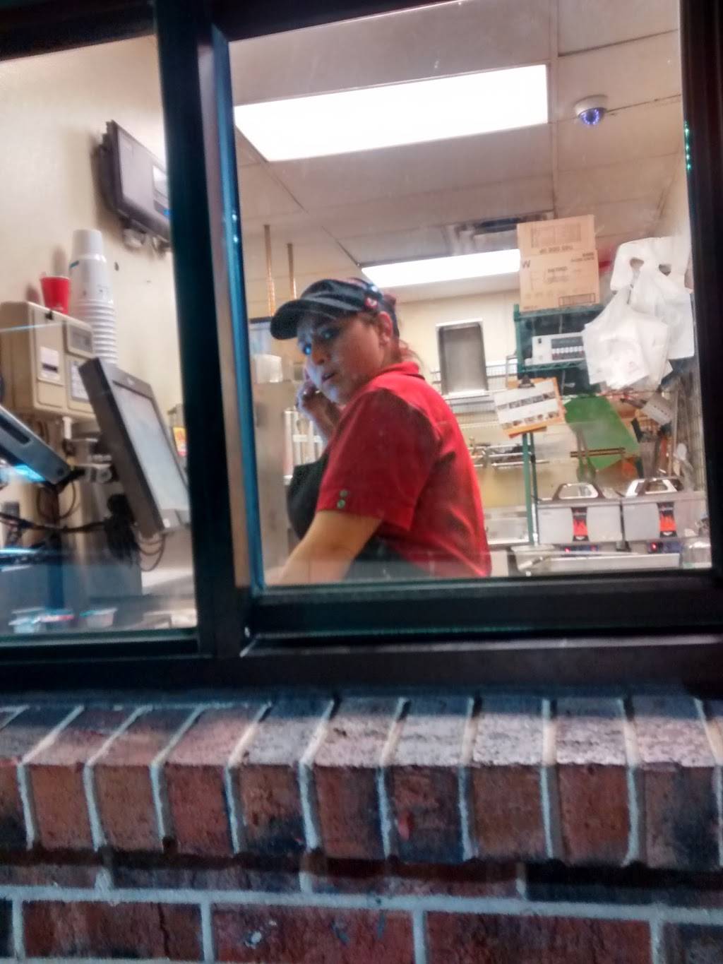 Wendys | restaurant | 1017 S Federal Ave, Mason City, IA 50401, USA | 6414238037 OR +1 641-423-8037