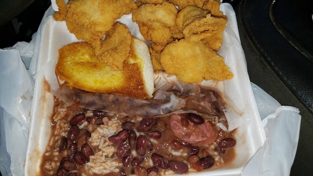 Julies Kitchen | restaurant | 5609 Read Blvd, New Orleans, LA 70127, USA | 5042487319 OR +1 504-248-7319