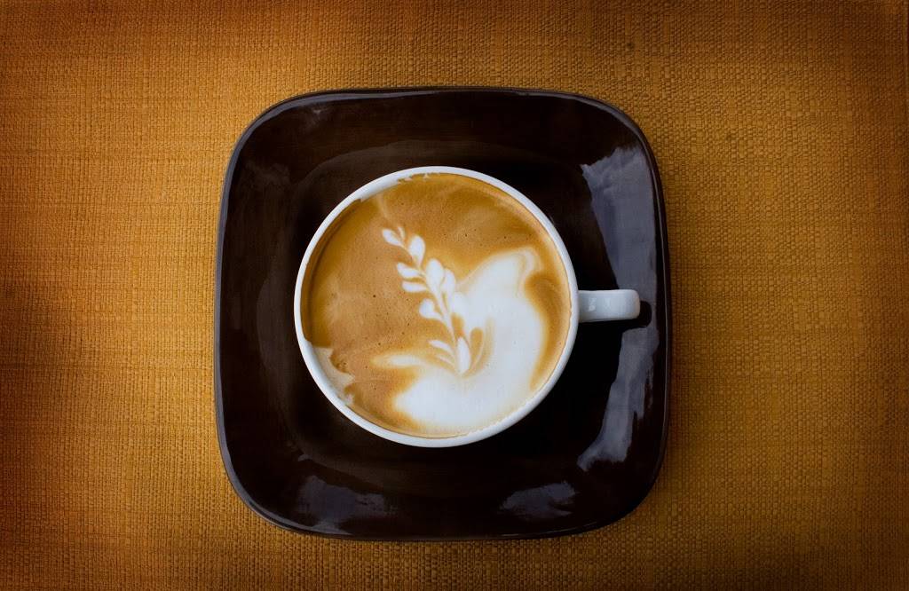 Aromas Coffee & Tea | cafe | 10850 E Traverse Hwy, Traverse City, MI 49684, USA | 2319292688 OR +1 231-929-2688