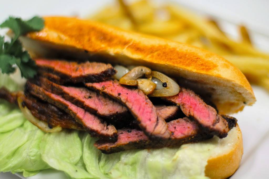 Coops Aurora Bistro | restaurant | 15408 Yonge St, Aurora, ON L4G 1N9, Canada | 9058419229 OR +1 905-841-9229