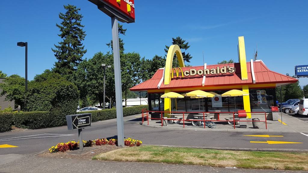 McDonalds | cafe | 15960 SE 82nd Dr, Clackamas, OR 97015, USA | 5036560758 OR +1 503-656-0758